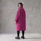 Kuschelig warmer fuchsia Teddymantel mit Stehkragen geradem Schnitt und tiefen Taschen