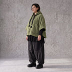 Teddyweste mit Kapuze und Tuelldetails in gerundeter Form weich warm fuer Wintertage