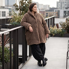 Kuschelige Teddyjacke in Ballonform mit Kapuze Taschen und Knopfverschluss warm weich