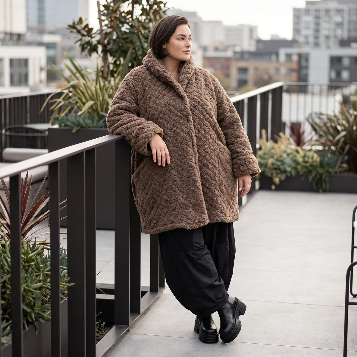 Kuschelige Teddyjacke in Ballonform mit Kapuze Taschen und Knopfverschluss warm weich