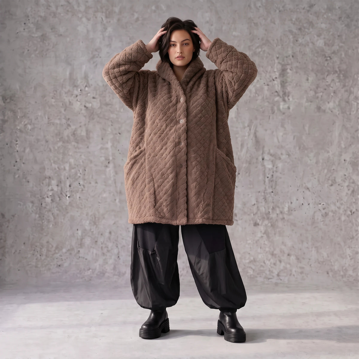 Kuschelige Teddyjacke in Ballonform mit Kapuze Taschen und Knopfverschluss warm weich