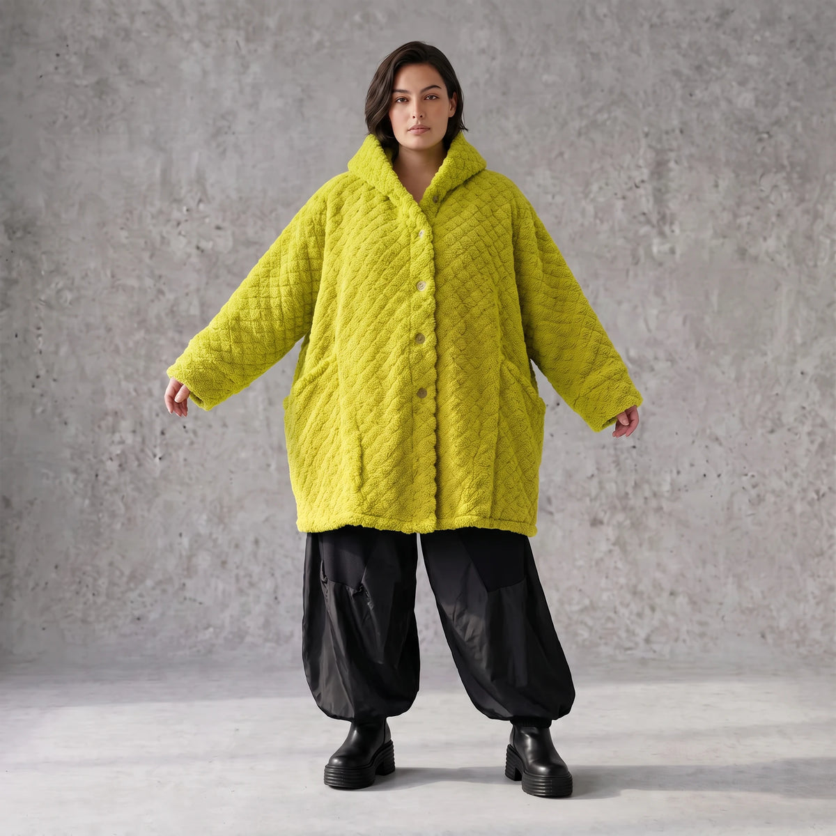 Flauschige limette Teddyjacke in Ballonform mit Kapuze und Taschen für Winterkomfort