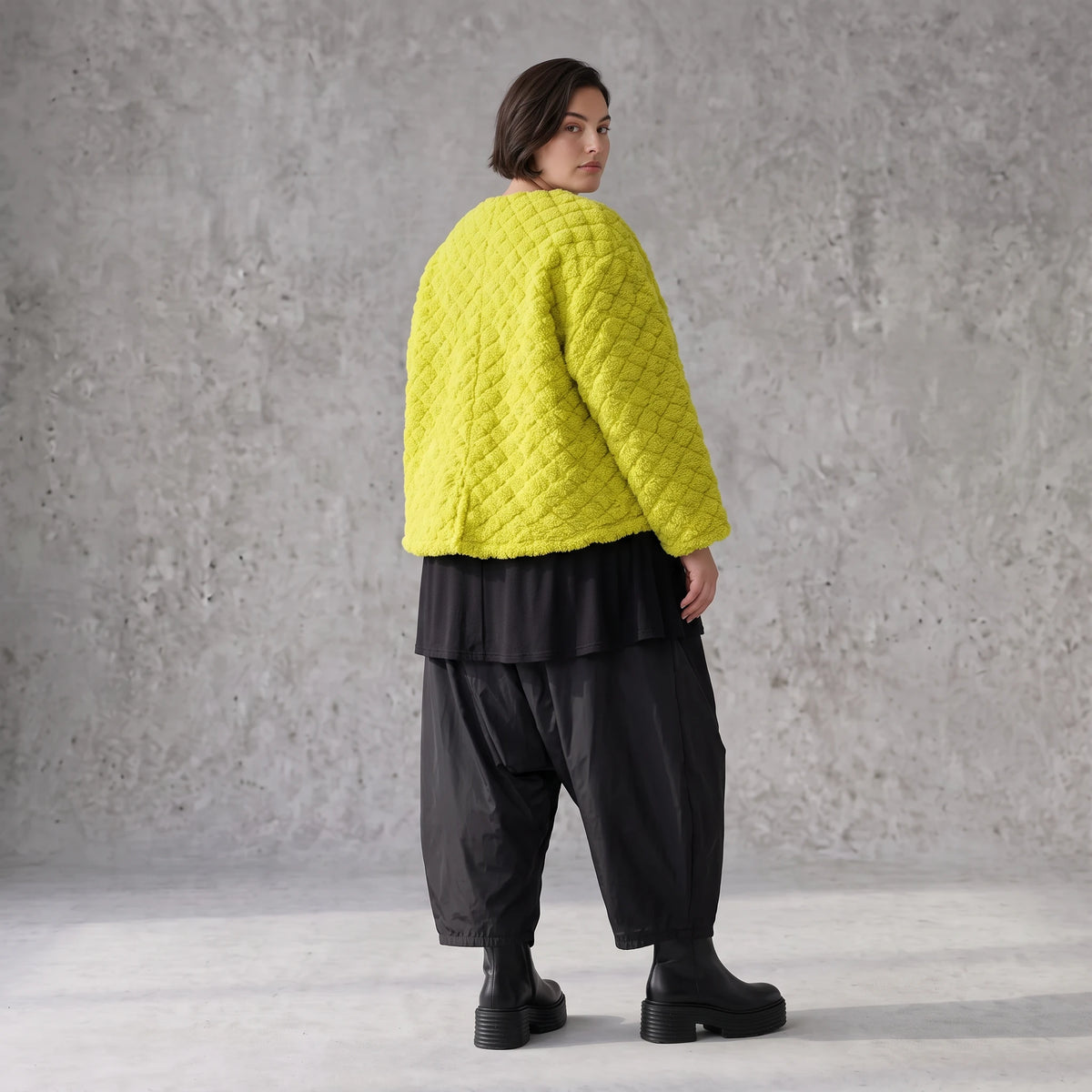 Kuschelige Teddyjacke in Limette mit gerundetem Schnitt warm mit laessig femininem Look