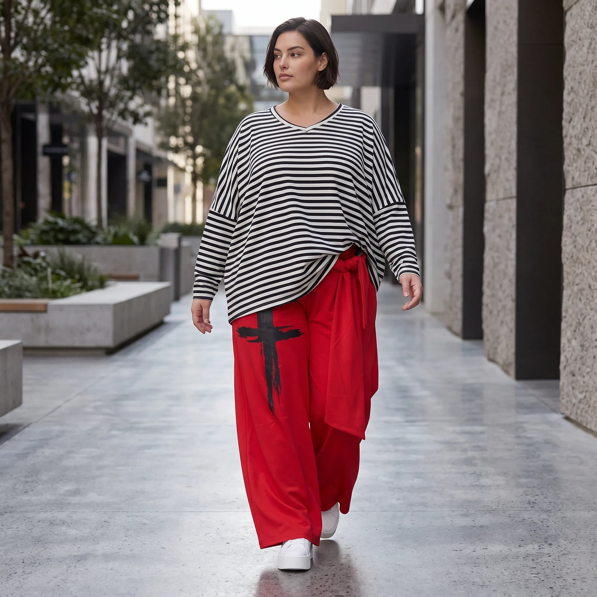 Warme Marlenehose aus Fleece mit Stretch elastischem Bund Bindegürtel und weitem Bein
