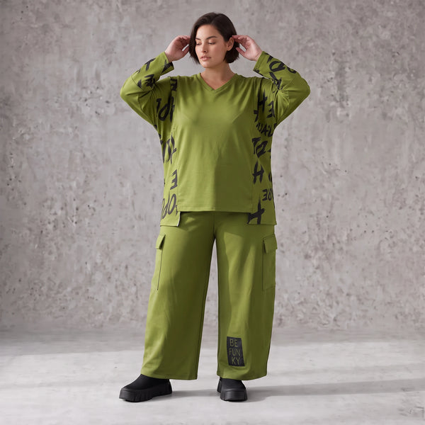 Ballonhose aus weichem Fleece in Olivgrün mit Stretch und elastischem Bund bequem lässig