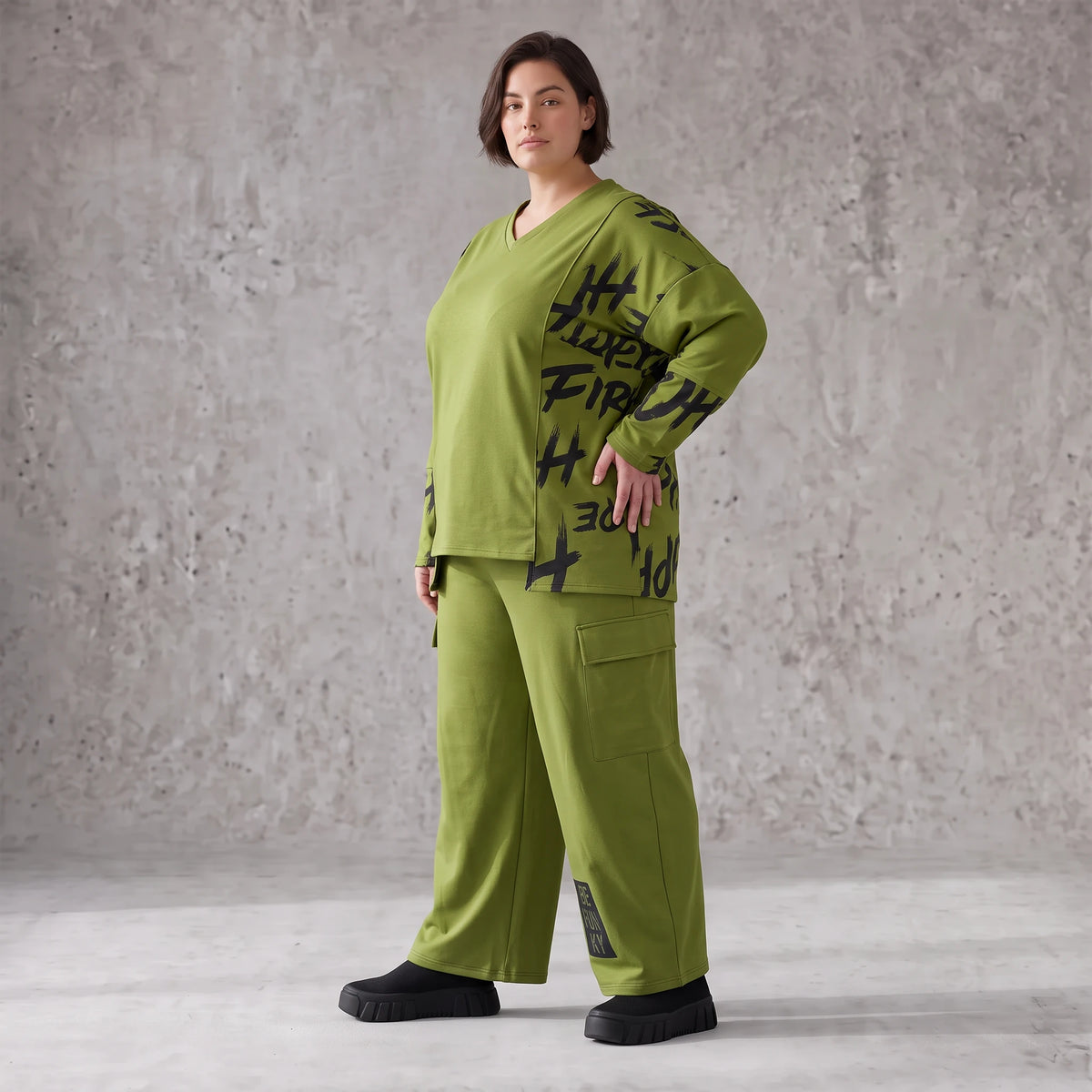 Ballonhose aus weichem Fleece in Olivgrün mit Stretch und elastischem Bund bequem lässig