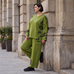 Ballonhose aus weichem Fleece in Olivgrün mit Stretch und elastischem Bund bequem lässig