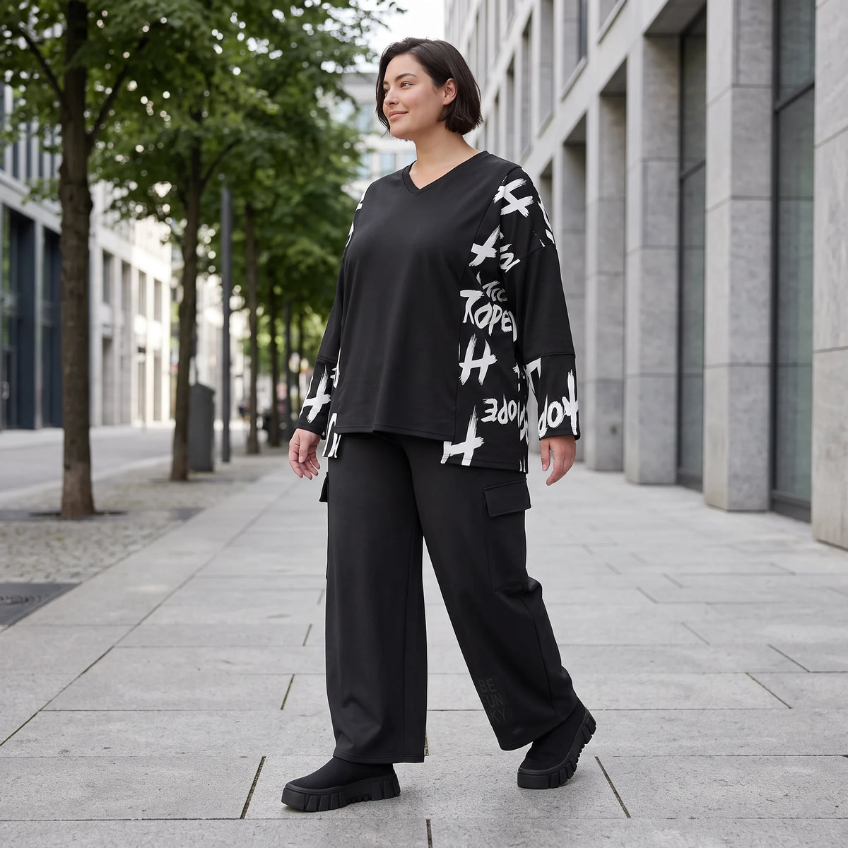 Weiche warme Fleece Ballonhose mit elastischem Bund und aufgesetzten Taschen mit Klappe