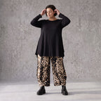 Braun/Weiße Ballonhose aus Stretch Twill mit Elastikbund und weitem Bein im Schlupfstil