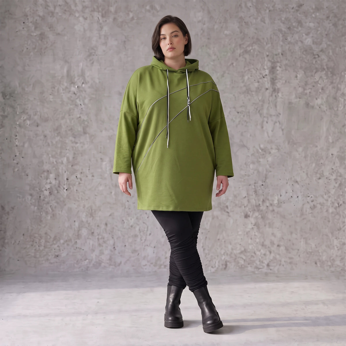 Olivgruener Fleece Hoody mit Stretchkomfort im geraden Schnitt warm und alltagstauglich