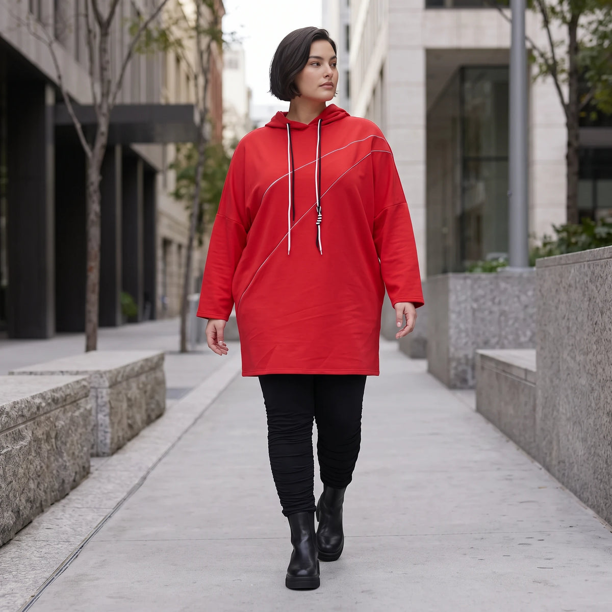 Roter Fleece Hoody in lässiger Passform kuschelig weich warm und bequem für kalte Tage