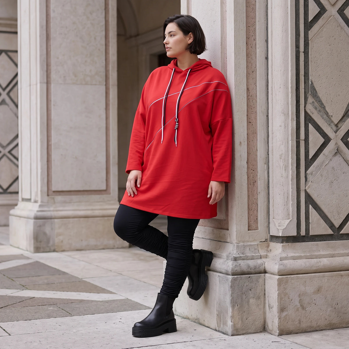 Roter Fleece Hoody in lässiger Passform kuschelig weich warm und bequem für kalte Tage