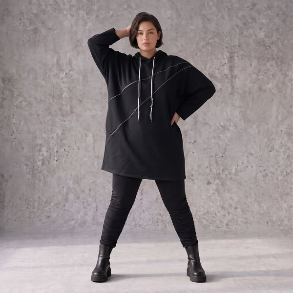 Schwarzer Fleece Hoody mit Stretch in gerader Form kuschelig weich und herrlich bequem