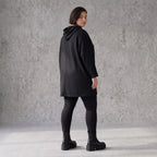 Schwarzer Fleece Hoody mit Stretch in gerader Form kuschelig weich und herrlich bequem
