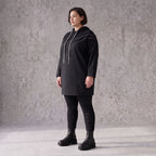 Schwarzer Fleece Hoody mit Stretch in gerader Form kuschelig weich und herrlich bequem