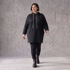 Schwarzer Fleece Hoody mit Stretch in gerader Form kuschelig weich und herrlich bequem
