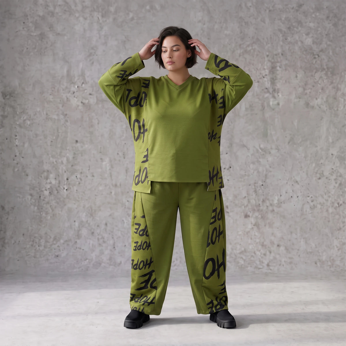 Olivgrüne Ballonhose aus Fleece mit Stretch und Schnürbund für modische Winterlooks