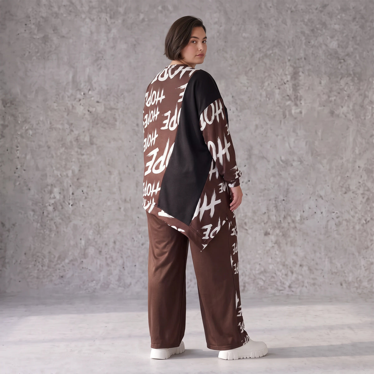 Braunes Fleeceshirt mit asymmetrischem Schnitt und Zipfelsaum weich und herrlich warm