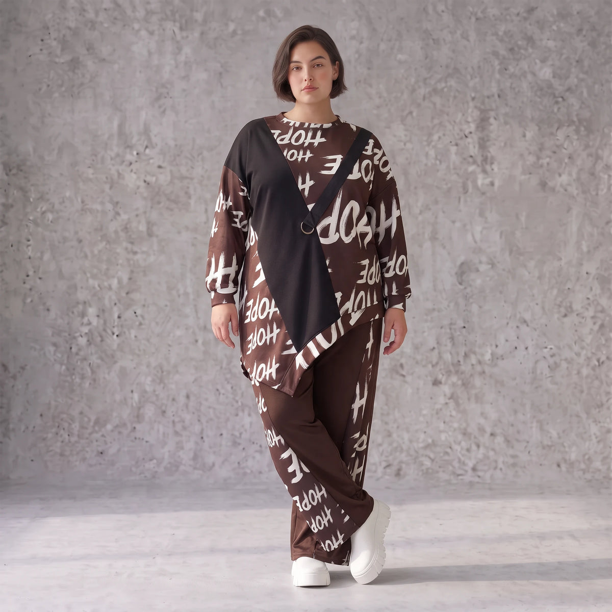 Braunes Fleeceshirt mit asymmetrischem Schnitt und Zipfelsaum weich und herrlich warm