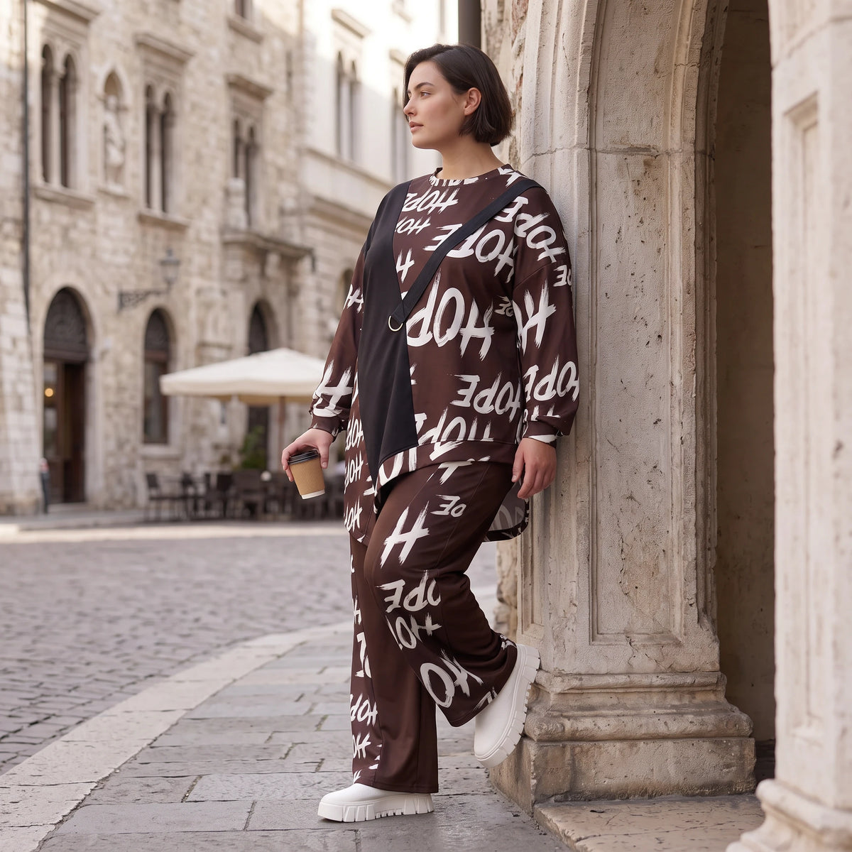 Braunes Fleeceshirt mit asymmetrischem Schnitt und Zipfelsaum weich und herrlich warm