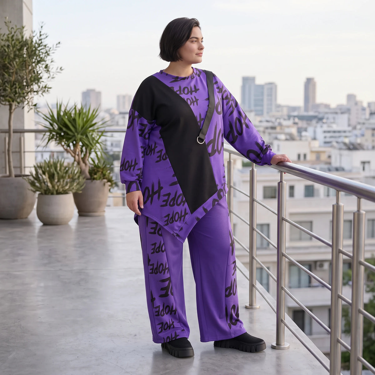Lila Fleecelangarmshirt mit asymmetrischem Schnitt und Zipfelsaum samt Stretchkomfort