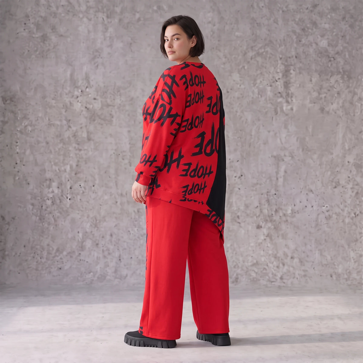 Asymmetrisches Langarmshirt aus weichem Fleece mit Stretch und auffälligem Zipfelsaum