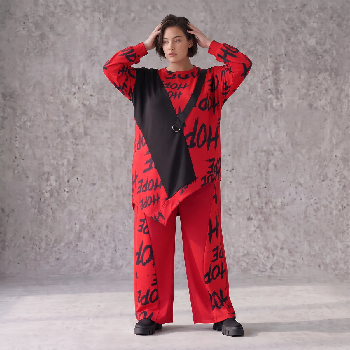 Asymmetrisches Langarmshirt aus weichem Fleece mit Stretch und auffälligem Zipfelsaum