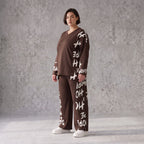 Braunes Fleeceshirt aus Stretchstoff mit V-Ausschnitt in geradem Schnitt weich und warm