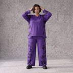 Lila Fleeceshirt mit V-Ausschnitt und Langarm weich warm im geraden Schnitt Stretchfit