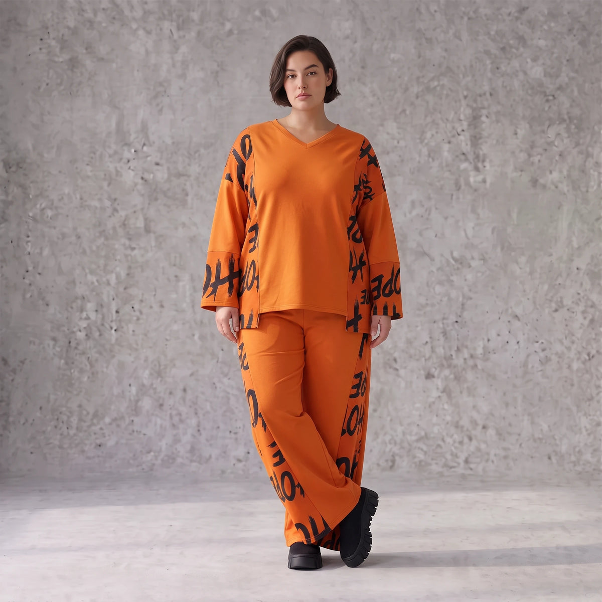 Fleeceshirt in Rost mit V-Ausschnitt geradem Schnitt und Stretch weich und winterwarm