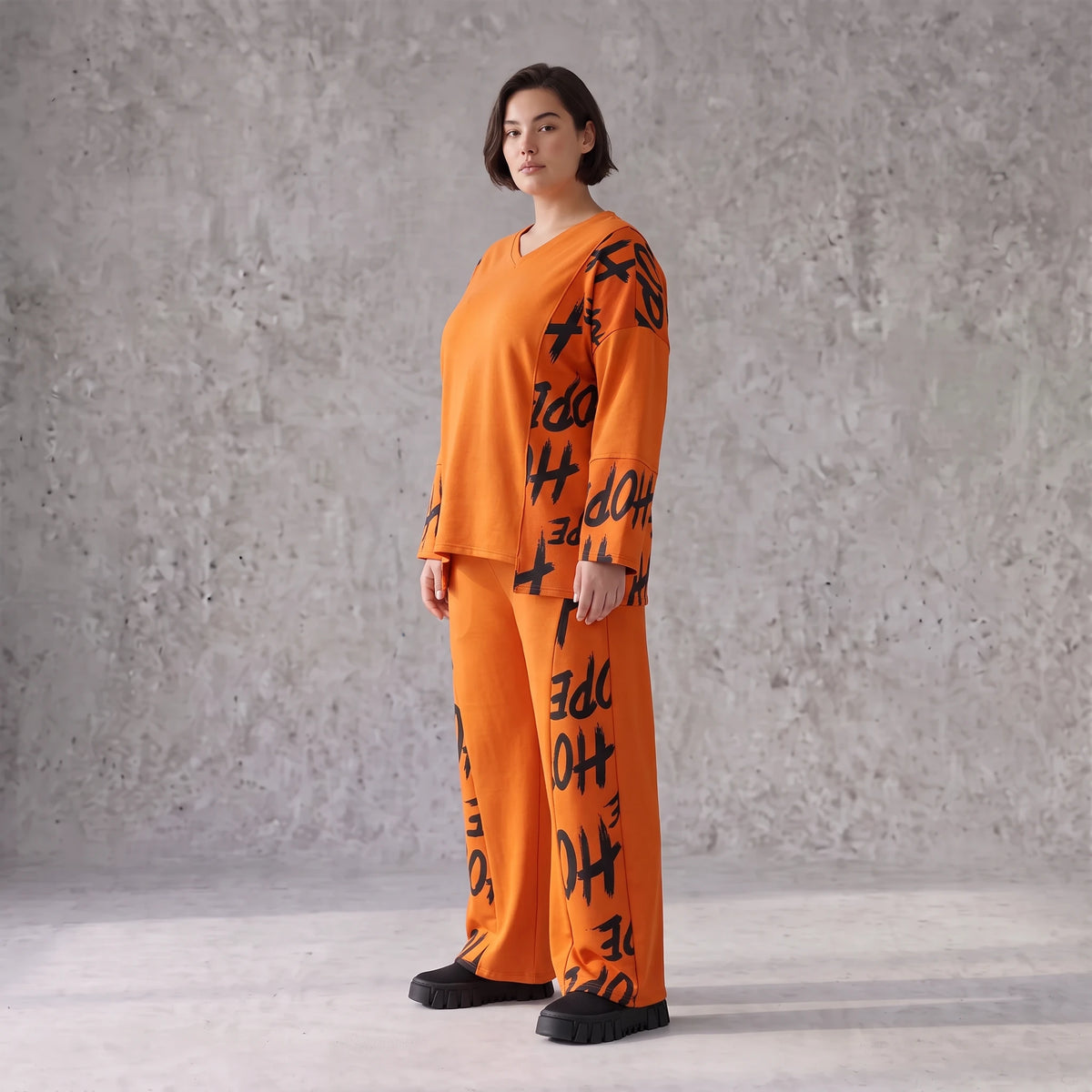 Fleeceshirt in Rost mit V-Ausschnitt geradem Schnitt und Stretch weich und winterwarm