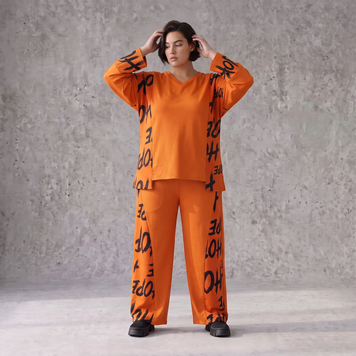 Fleeceshirt in Rost mit V-Ausschnitt geradem Schnitt und Stretch weich und winterwarm