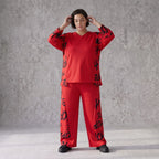 Rotes Fleeceshirt mit V-Ausschnitt aus weichem Stretchmaterial warm und alltagstauglich