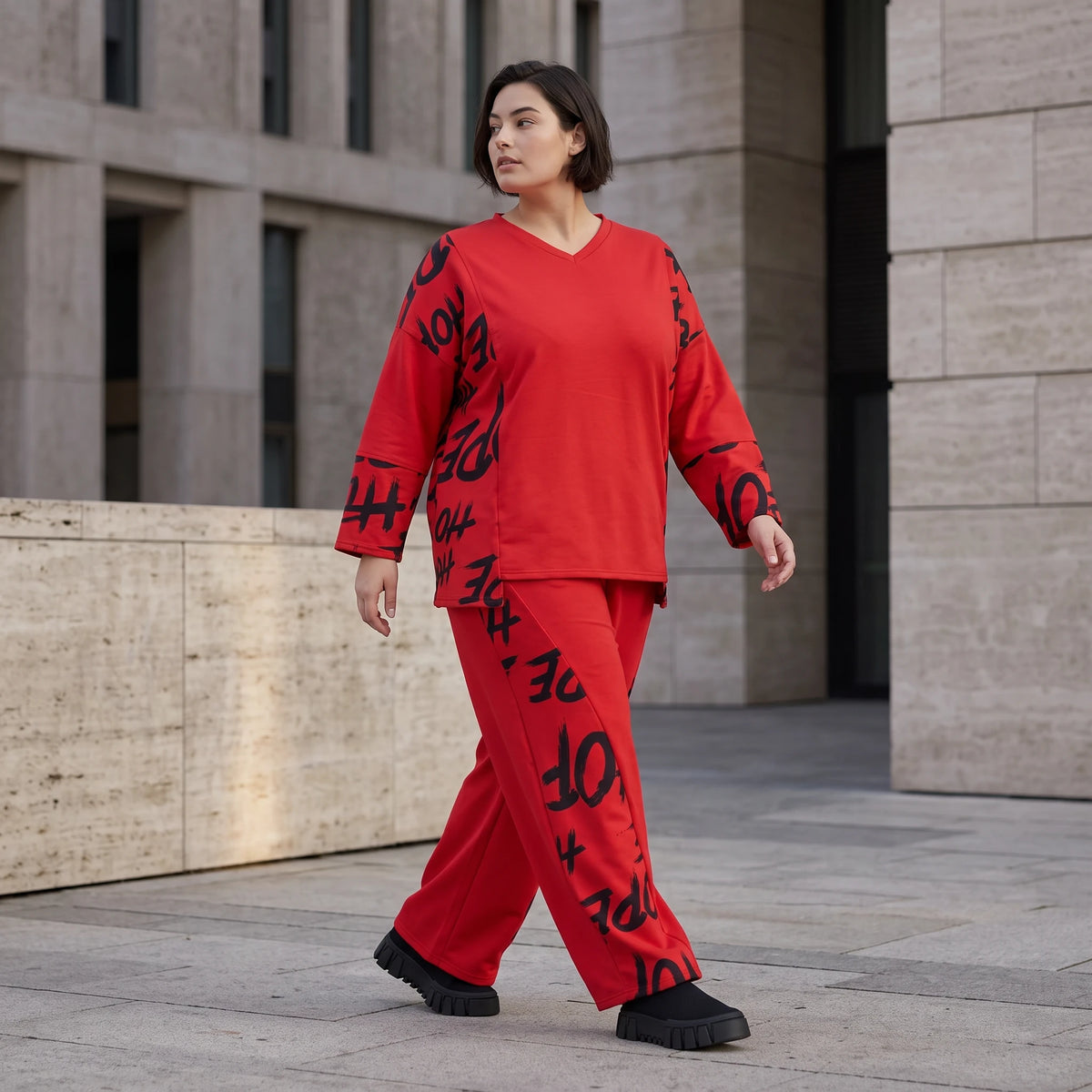 Rotes Fleeceshirt mit V-Ausschnitt aus weichem Stretchmaterial warm und alltagstauglich