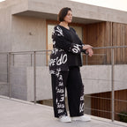 Fleeceshirt mit V-Ausschnitt in einfarbigem Look aus warmem Stretch mit geradem Schnitt