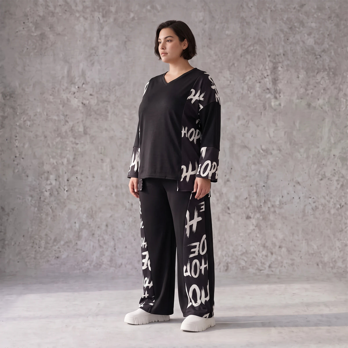 Fleeceshirt mit V-Ausschnitt in einfarbigem Look aus warmem Stretch mit geradem Schnitt