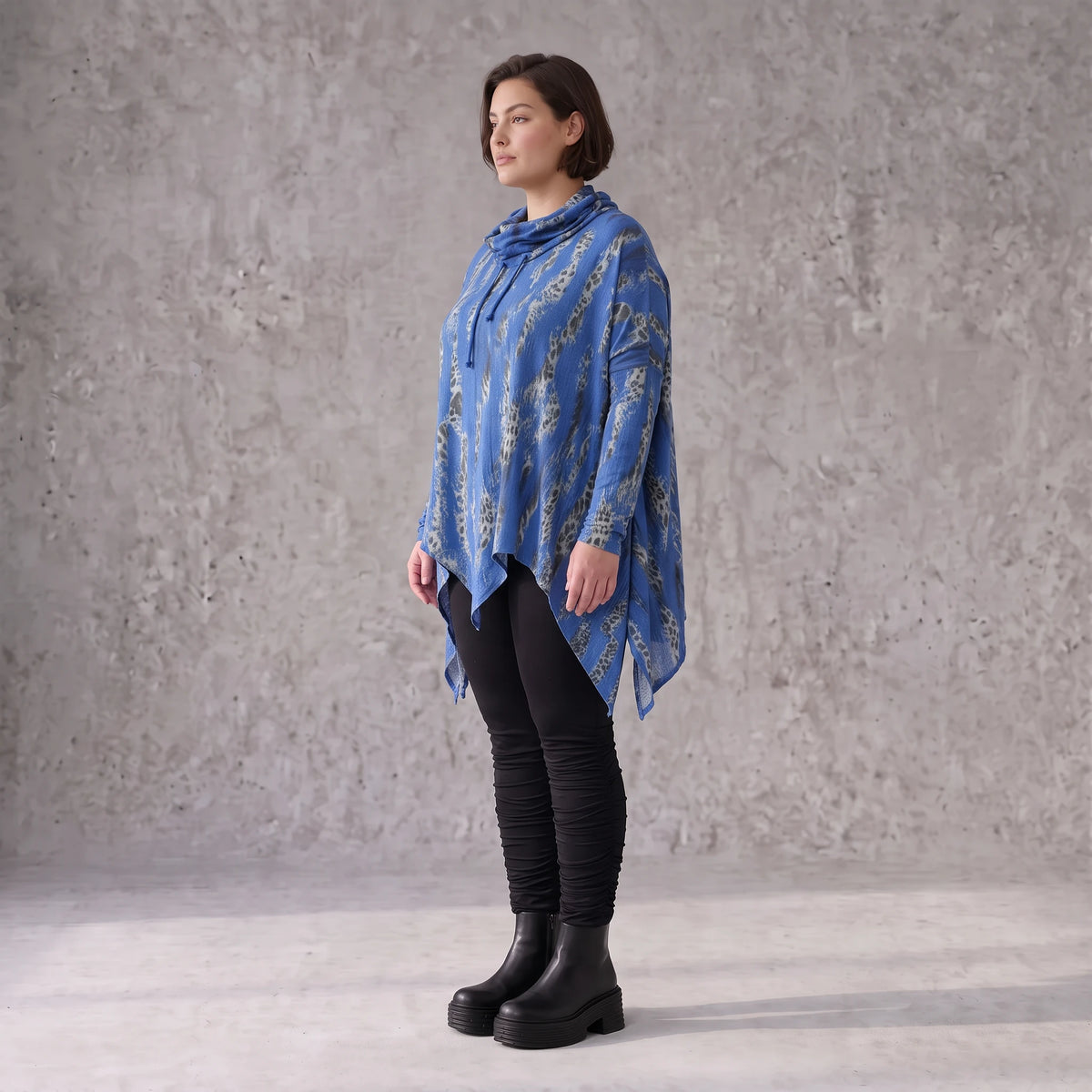 Wintershirt aus Baumwolle in A-Linie mit weichem Rollkragen Tunnelzug und Zipfelsaum