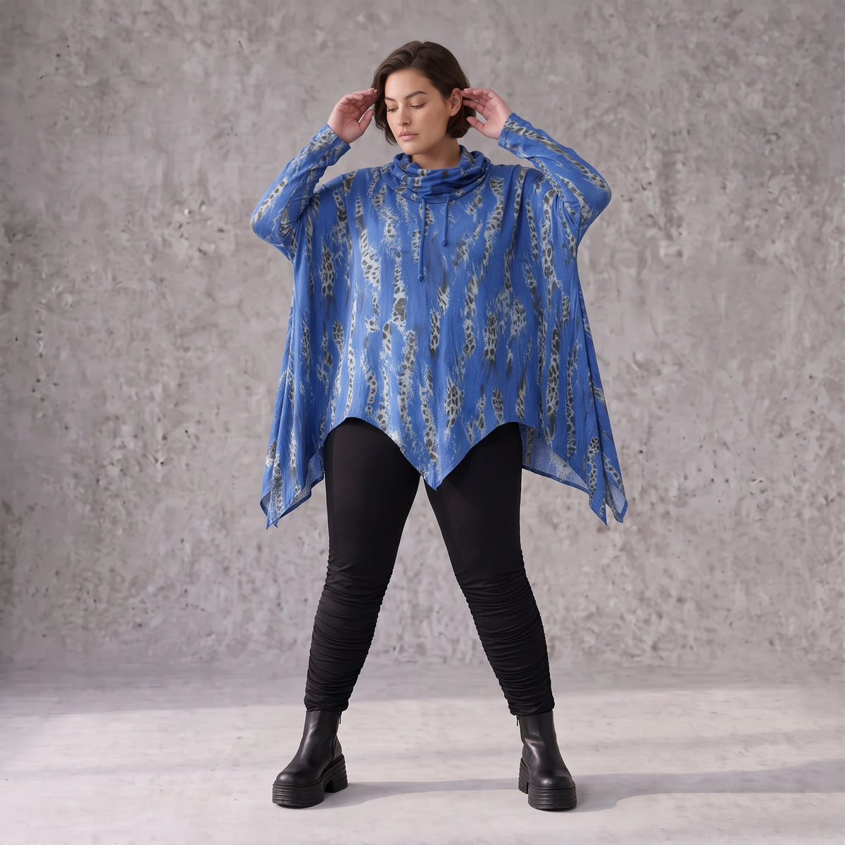 Wintershirt aus Baumwolle in A-Linie mit weichem Rollkragen Tunnelzug und Zipfelsaum