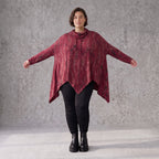 Rollkragenshirt in A-Linie aus Baumwolljersey in Bordeaux/Schwarz mit Tunnelzug Zipfelsaum