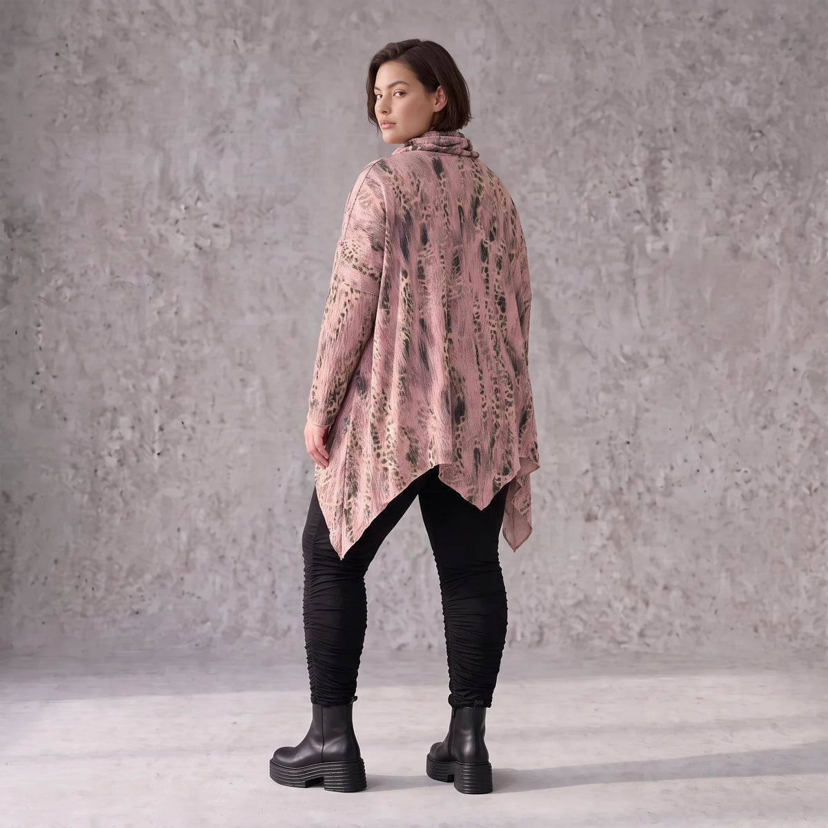 Wintershirt in Rosa/Beige mit Rollkragen Tunnelzug Zipfelsaum und Baumwolle A-Linie
