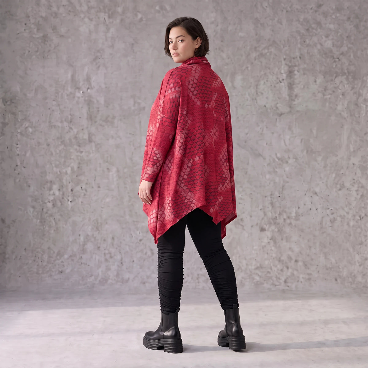 Wintershirt in Rot/Schwarz mit Rollkragen Tunnelzug A-Linie aus Baumwolljersey Zipfelsaum