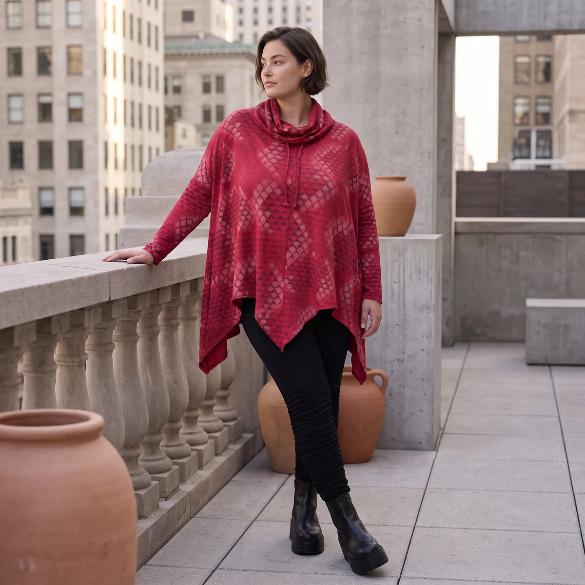 Wintershirt in Rot/Schwarz mit Rollkragen Tunnelzug A-Linie aus Baumwolljersey Zipfelsaum