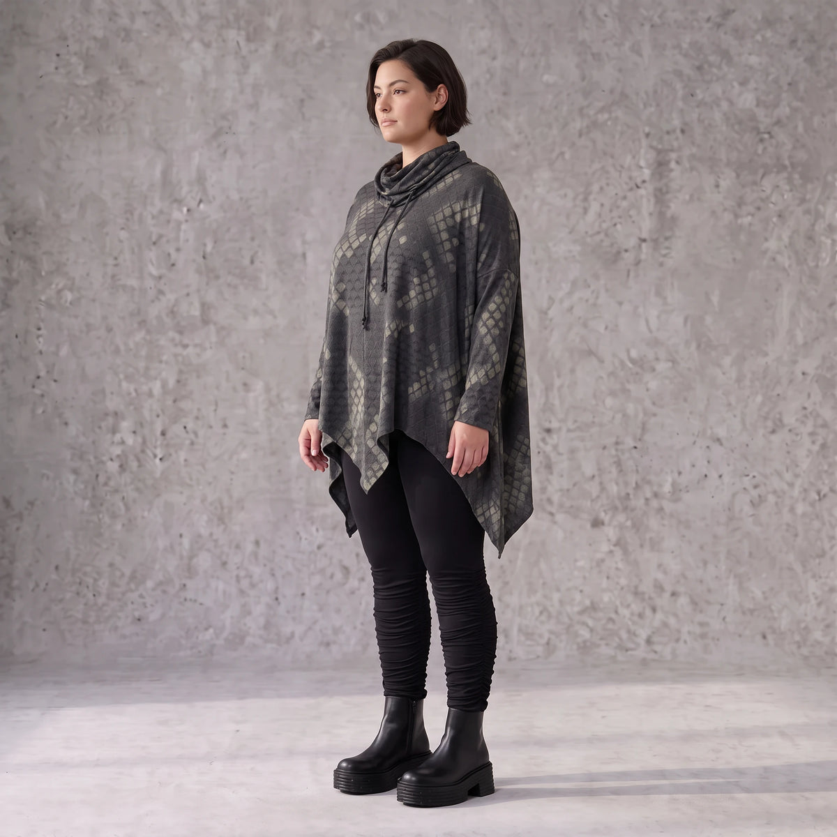 Langarmshirt aus Baumwolle in A-Linie Rollkragen Tunnelzug und asymmetrischem Zipfelsaum