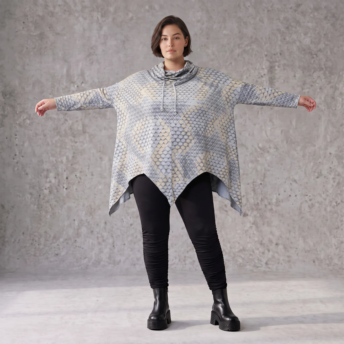 Baumwollshirt in Grau/Beige in A-Linie mit weichem Rollkragen Tunnelzug und Zipfelsaum