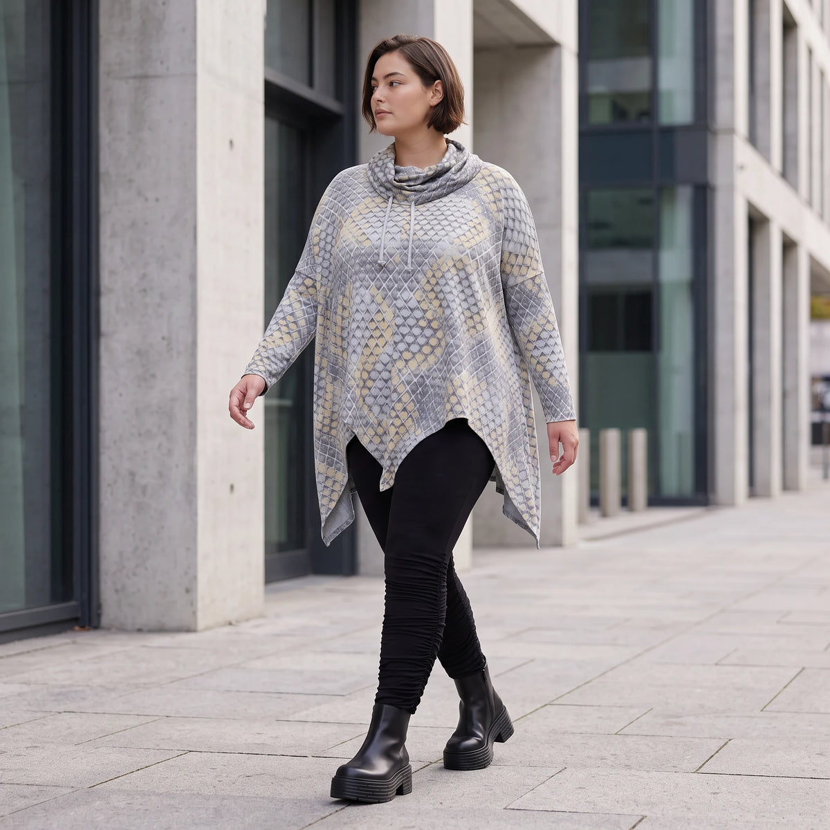 Baumwollshirt in Grau/Beige in A-Linie mit weichem Rollkragen Tunnelzug und Zipfelsaum