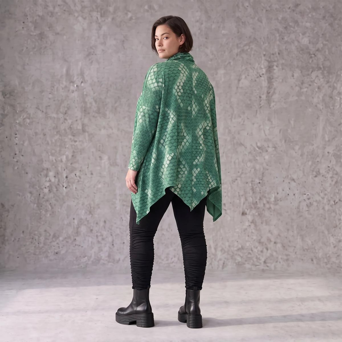 Wintershirt aus weichem Baumwolljersey mit Stretch in A-Linie mit Rollkragen Zipfelsaum