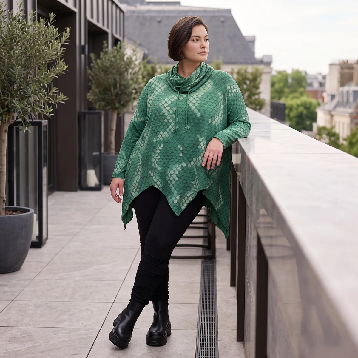 Wintershirt aus weichem Baumwolljersey mit Stretch in A-Linie mit Rollkragen Zipfelsaum