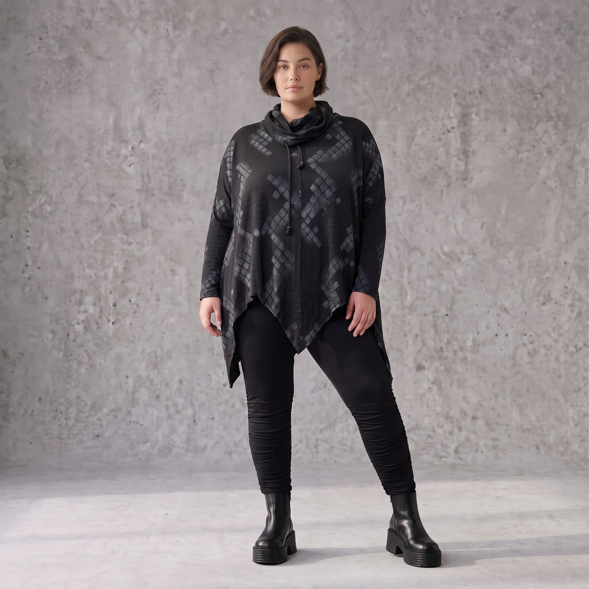 A-Linien Jerseyshirt aus Baumwolle mit Rollkragen Tunnelzug und femininem Zipfelsaum
