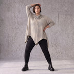 Baumwolljersey Langarmshirt in Beige/Grau mit Rollkragen A-Linie und asymmetrischem Saum