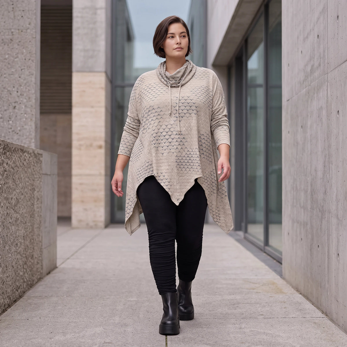 Baumwolljersey Langarmshirt in Beige/Grau mit Rollkragen A-Linie und asymmetrischem Saum
